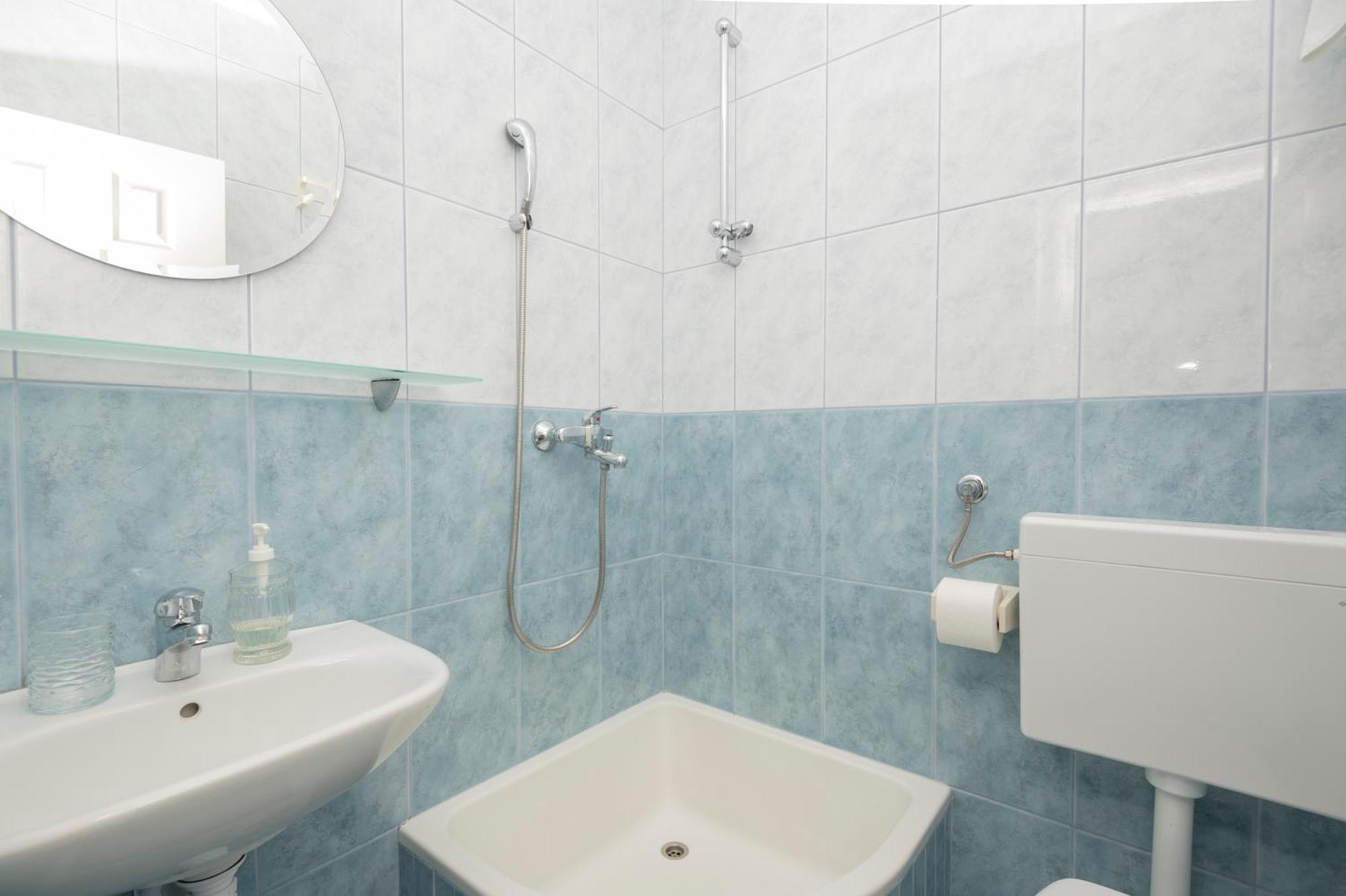 Family Apartments Marita Makarska Bagian luar foto