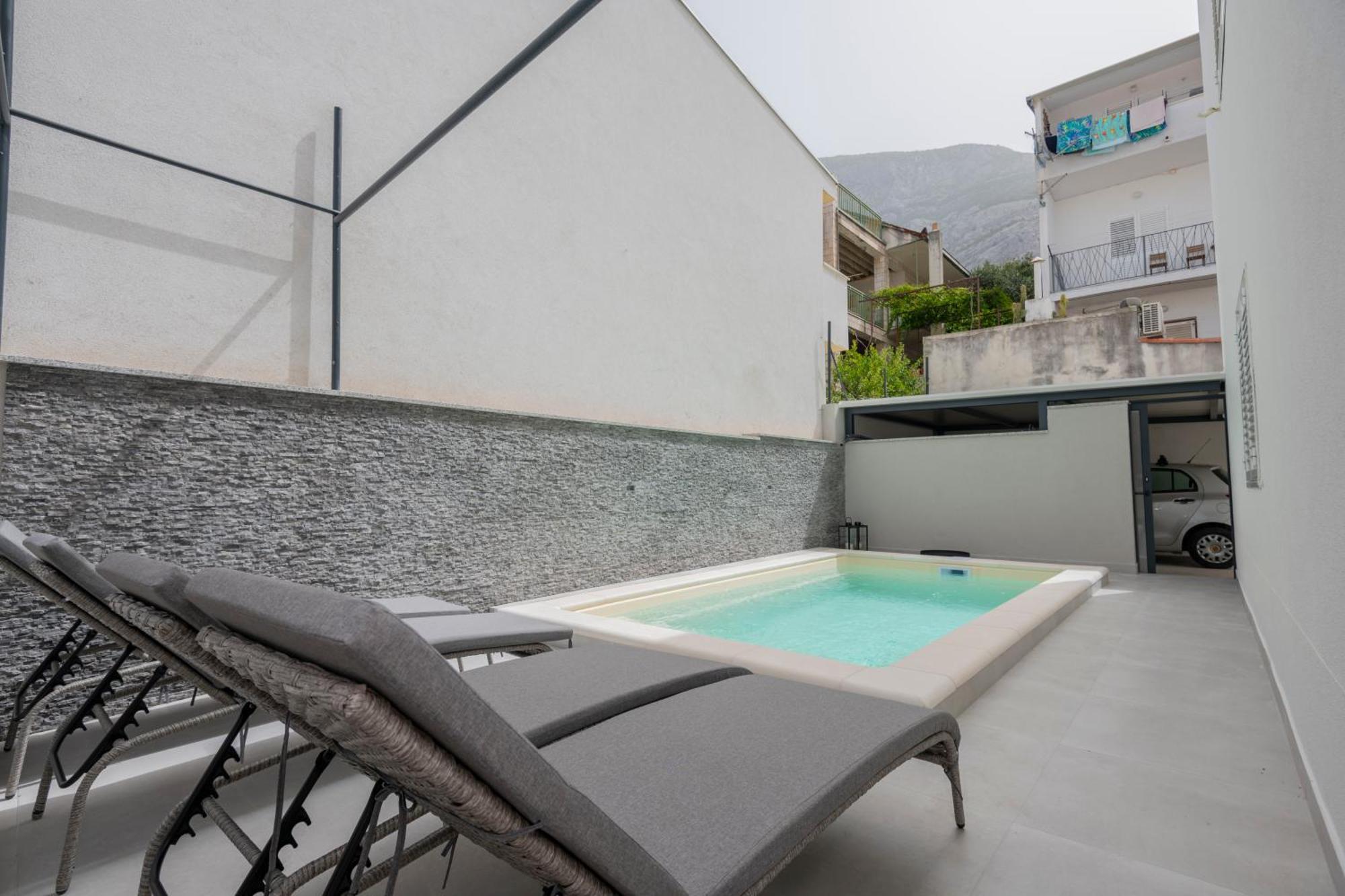 Family Apartments Marita Makarska Bagian luar foto