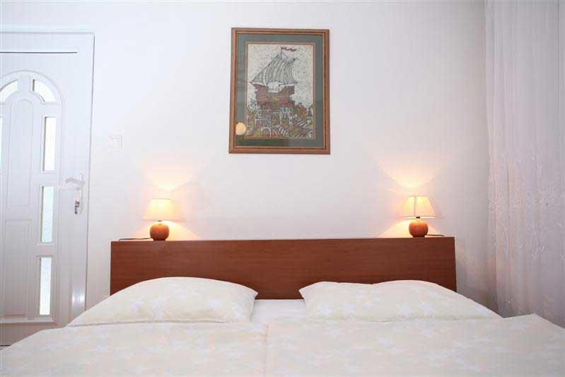 Family Apartments Marita Makarska Bagian luar foto