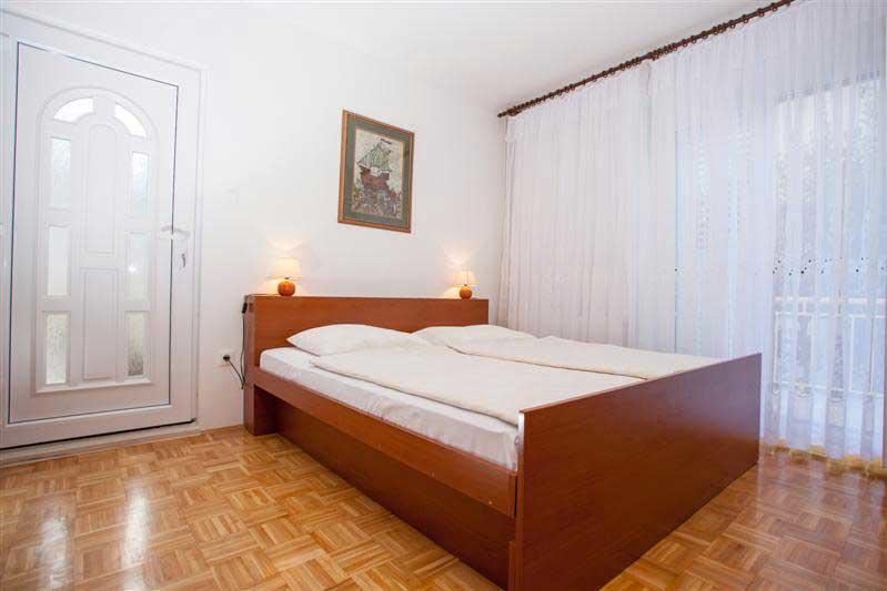 Family Apartments Marita Makarska Bagian luar foto