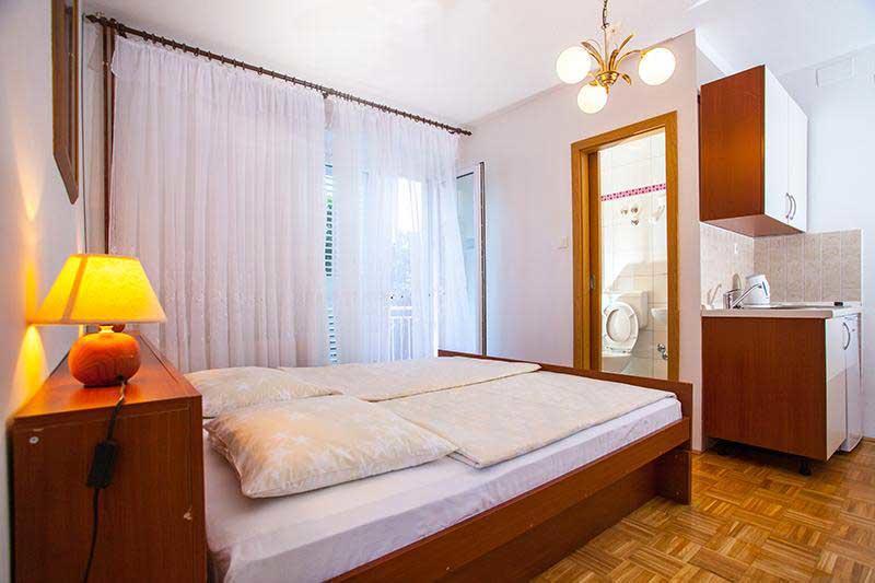 Family Apartments Marita Makarska Bagian luar foto