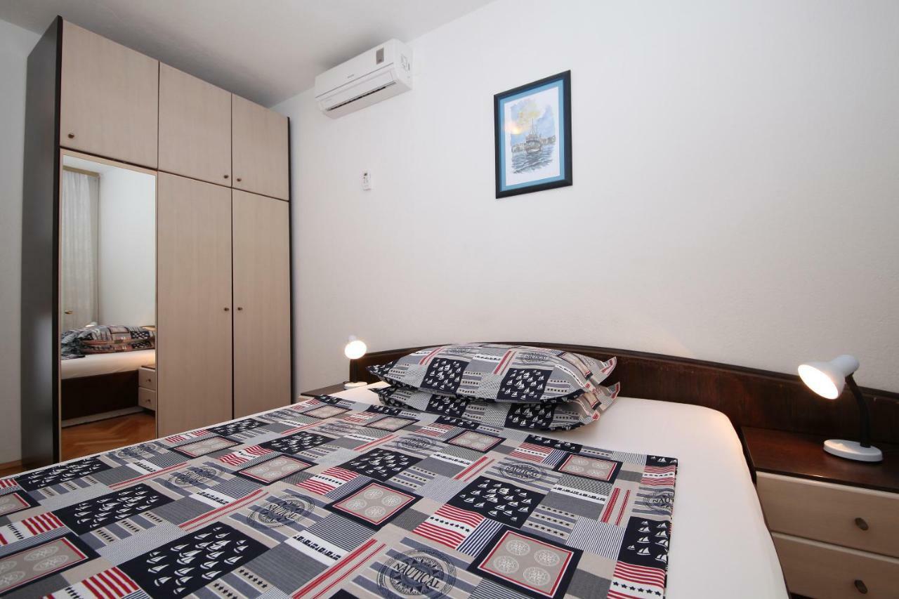 Family Apartments Marita Makarska Bagian luar foto