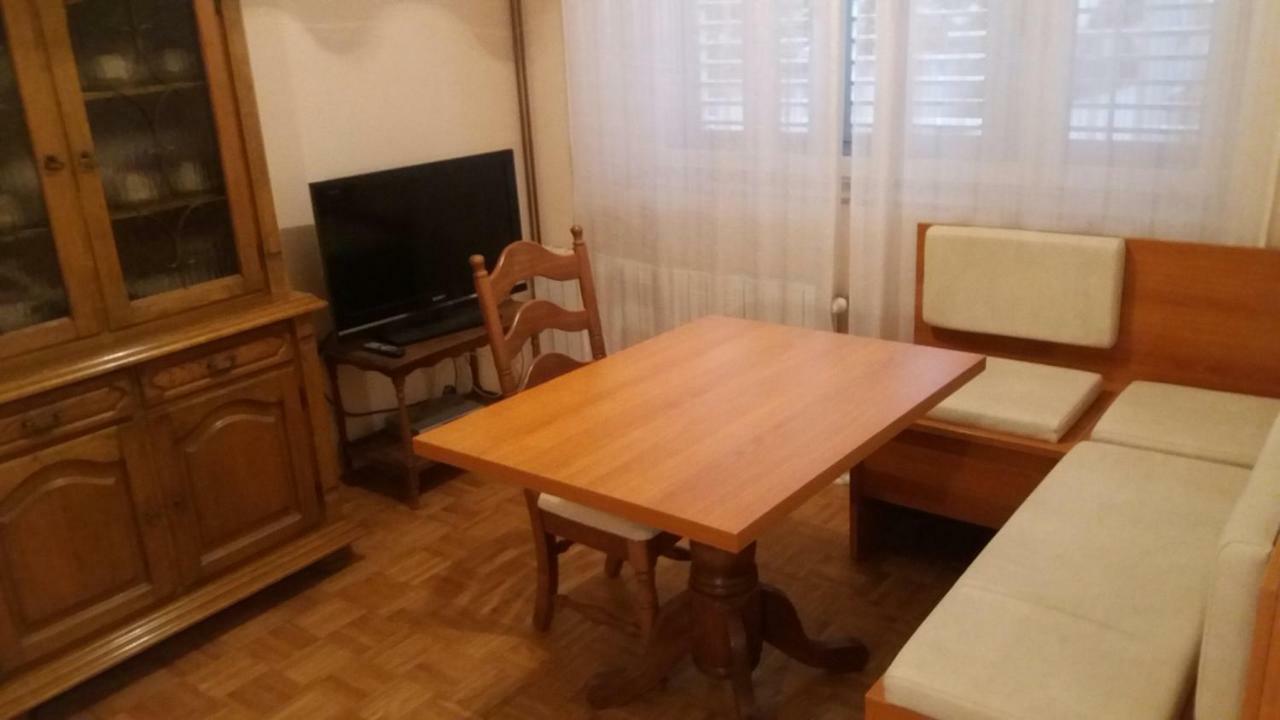 Family Apartments Marita Makarska Bagian luar foto